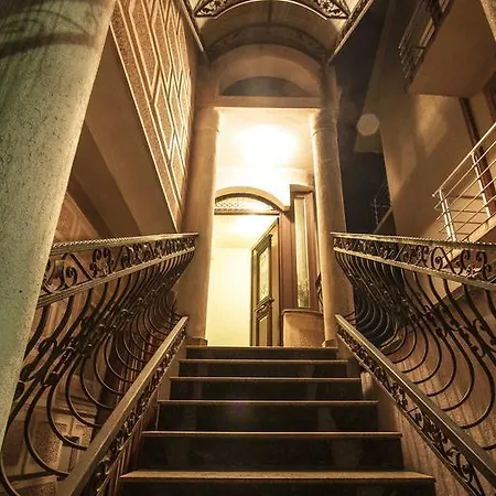 Exclusive Apartment/penthouse Apartment *