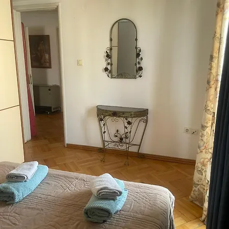 Apartment Exclusive Apartment/penthouse *